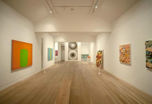 展覽的展臺設(shè)計制作，如何進行正規(guī)的搭建呢-深圳展覽公司